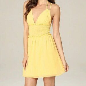 NWOT Bebe Sunshine Yellow Strappy V-Neck Chiffon Smocked Cross-back Sun Dress